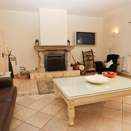 Golfinho In Alvor With 5 Bedrooms فيلة
