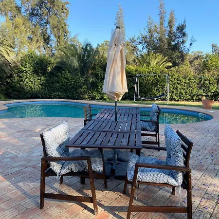 Golfinho In Alvor With 5 Bedrooms بورتيماو