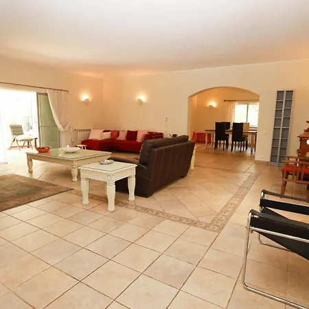 ヴィラ Golfinho In Alvor With 5 Bedrooms ポルティマン